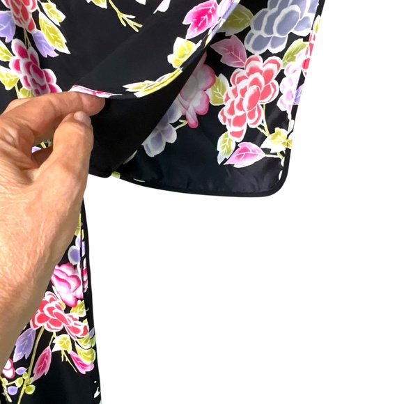 NATORI ‘Josie’ Gardenia Kimono Style V-Neck Kaftan Side Seam Pockets  NWT Sz M - Picture 4 of 9